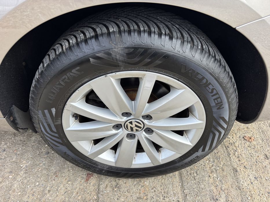 Passat 2.0TDI 140 cp DSG bixenon 2012 navigatie