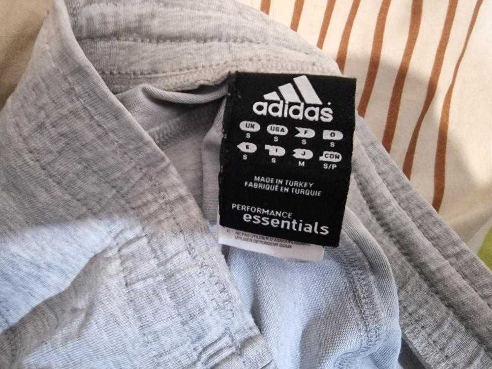 Оригинални шорти Adidas