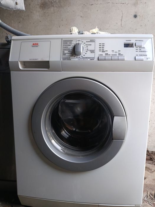 Пералня AEG в отлично състояние .