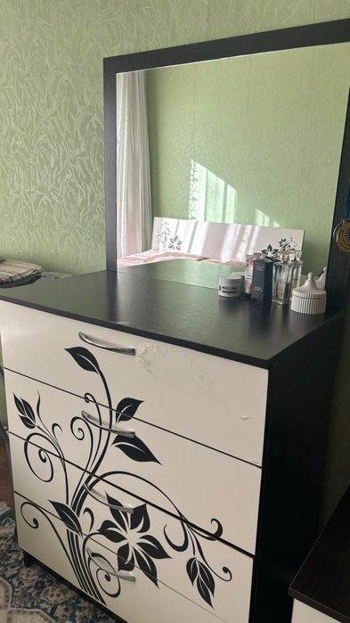 Спальный гарнитур