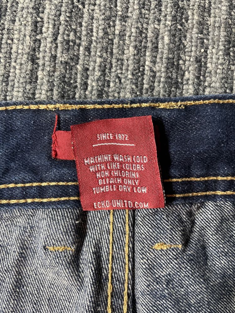 Vand jeans Ecko!