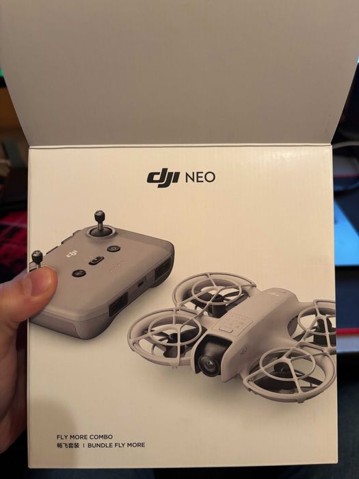 Drona DJI Neo Fly More Combo