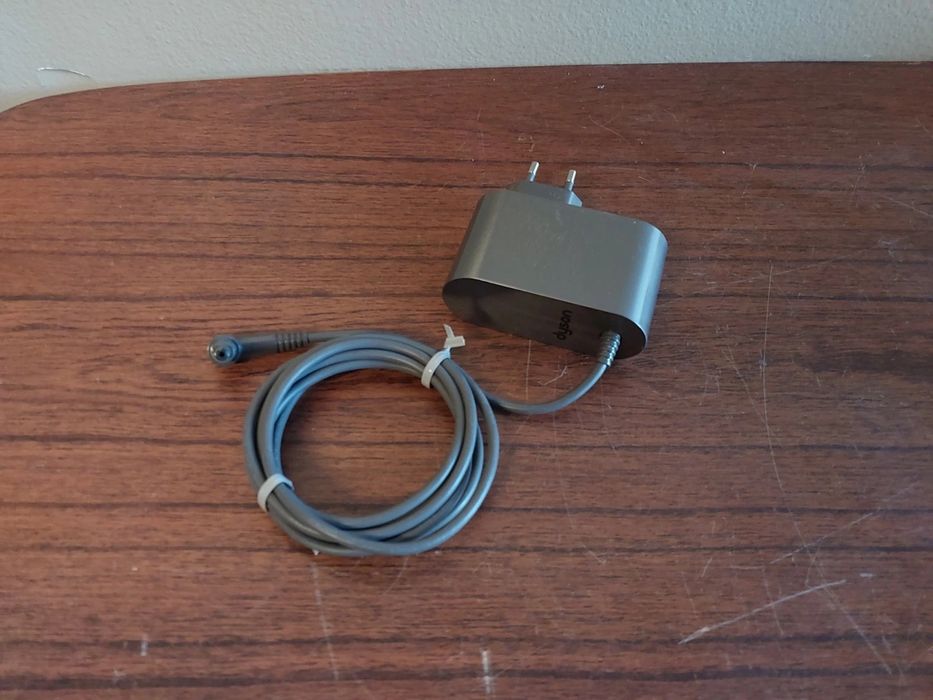 Incarcator dyson v10 v11