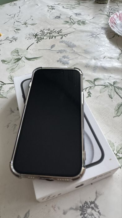 Продам Айфон 15, 128 гб