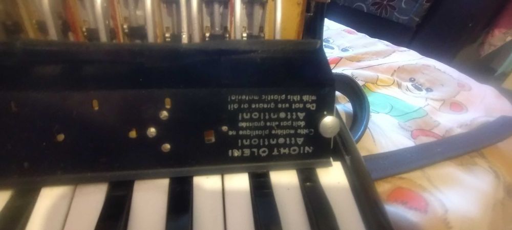 Hohner Virtuola III 120 bași  5 registre +3