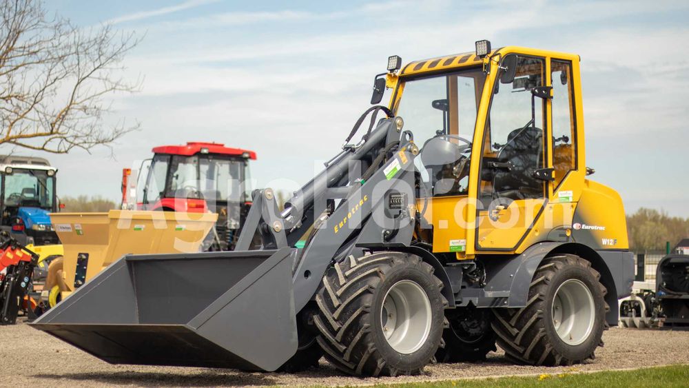 Mini încărcător (max 1280-2780 kg) / Eurotrac W12