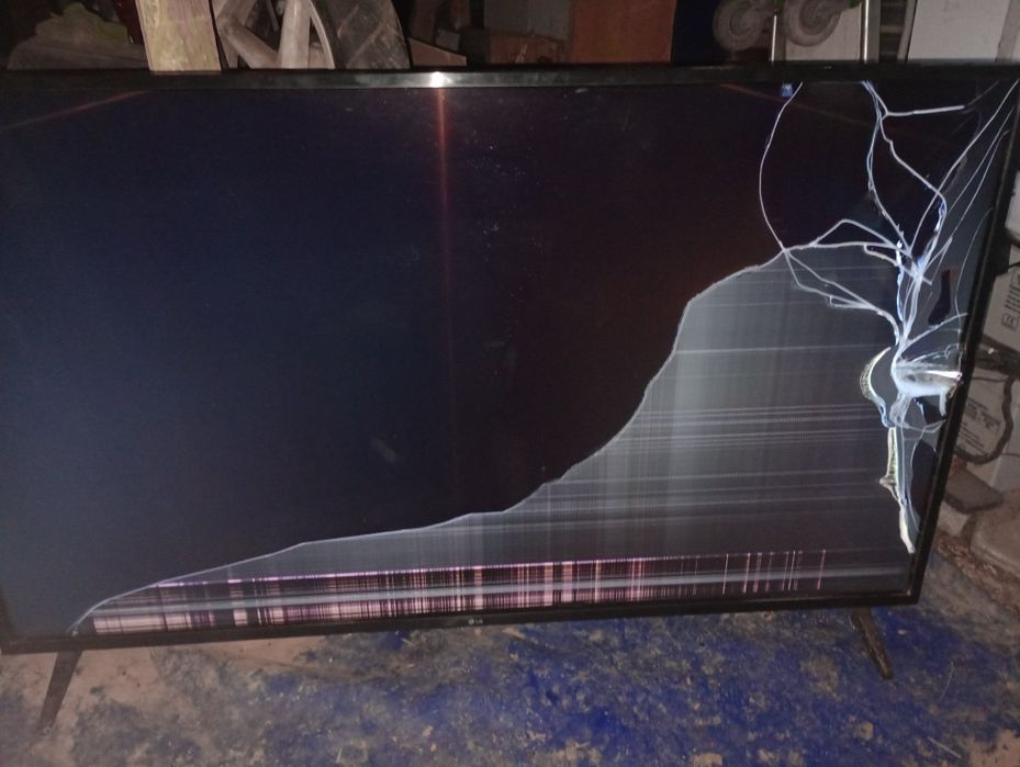 Televizor LG 4K display spart funcționează