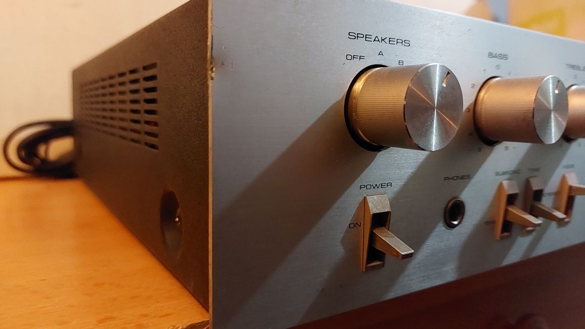 Pioneer  blue line sa-710 усилвател