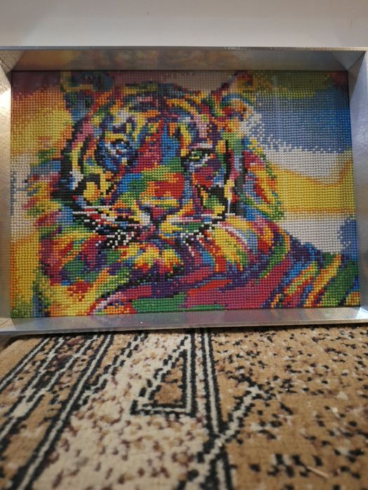 Picturi cu diamante la gata