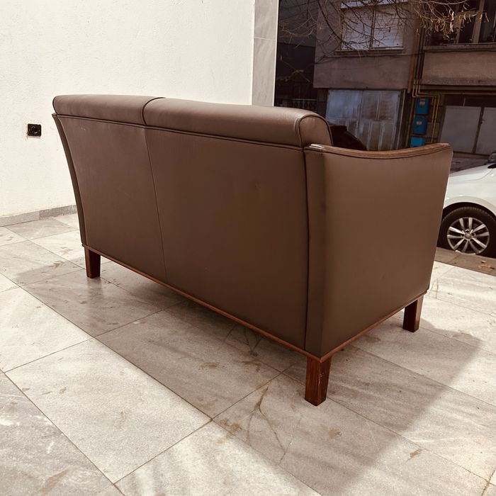 Диван от естествена кожа – перфектно състояние