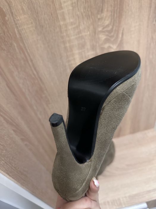 Дамски високи обувки