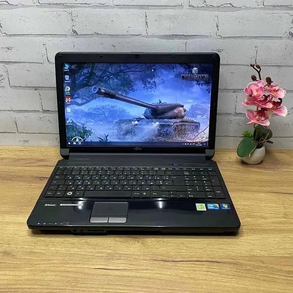 Ноутбук  Fujitsu Ah530  в идеальном состоянии