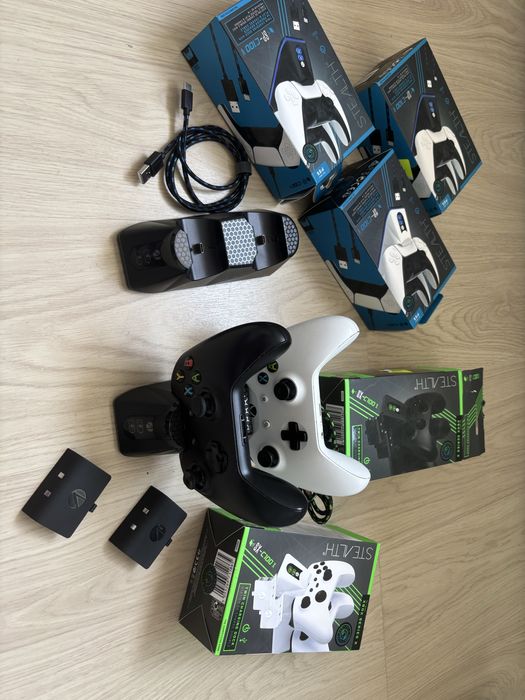 Dock station PS5 si Xbox One seria X, NOU