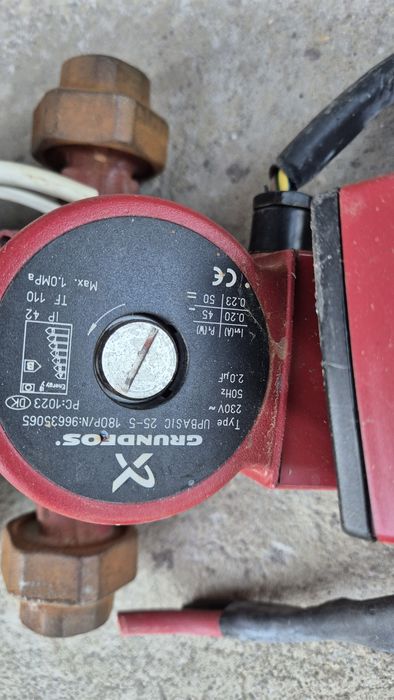 Pompe de vanzare, grandios UPS 32-70-180