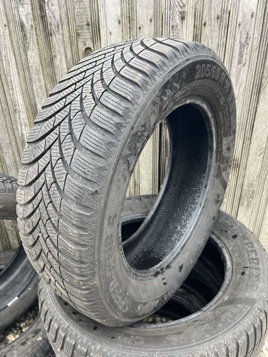 Anvelope iarna 205 60 16 (100 lei buc)