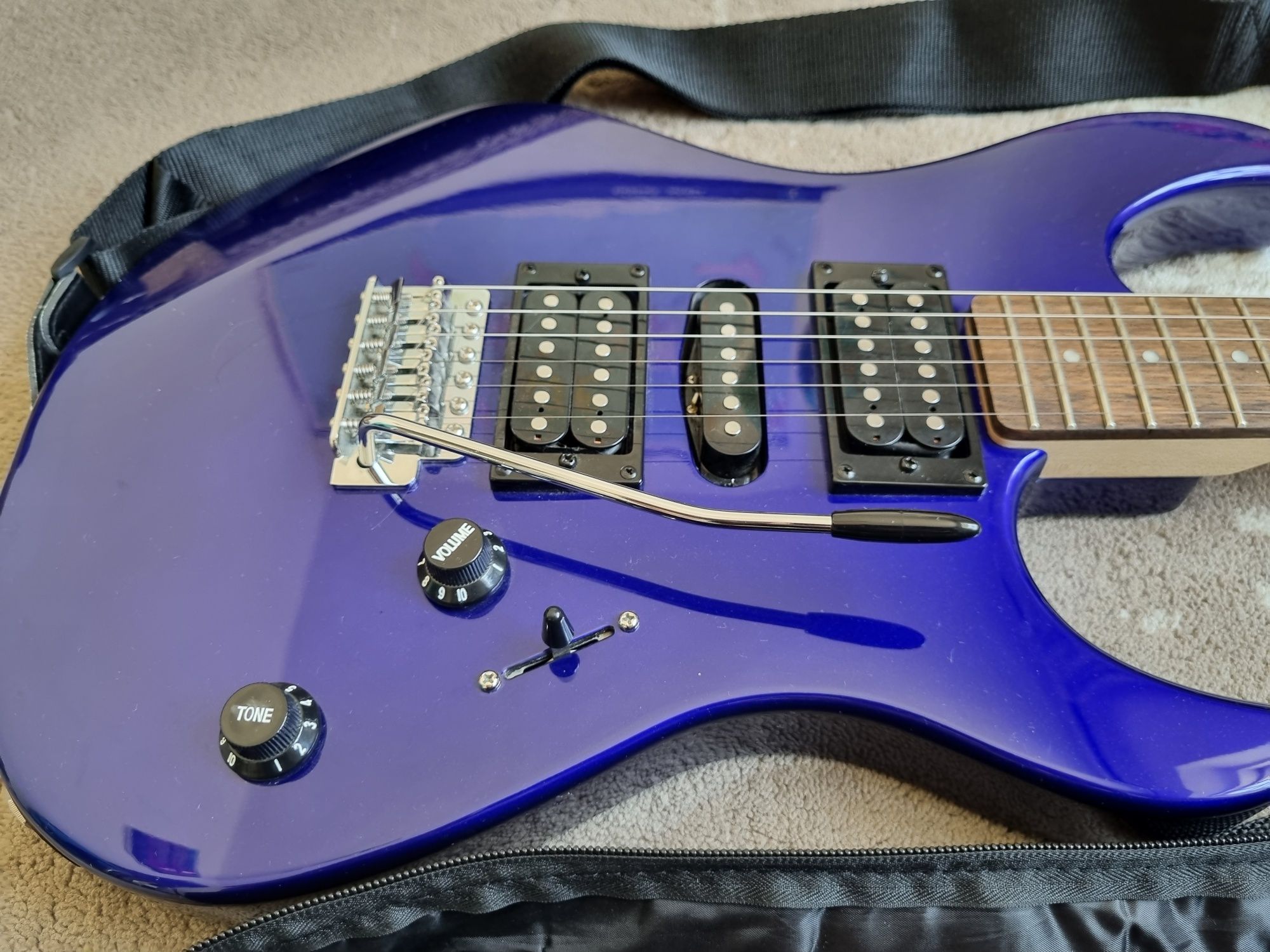 Электрогитара YAMAHA ERG 121C