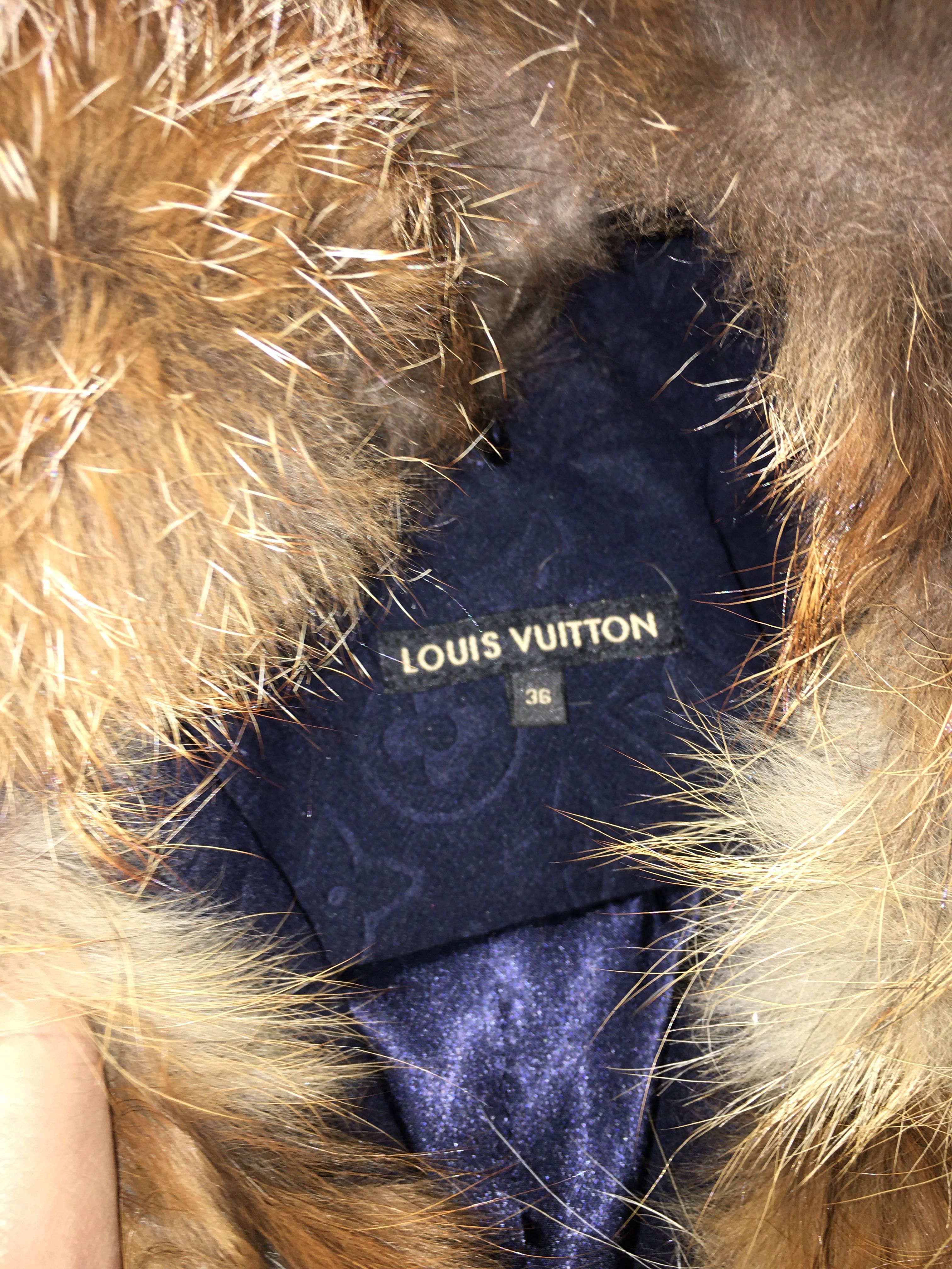 Palto Louis Vuitton 36 razmer