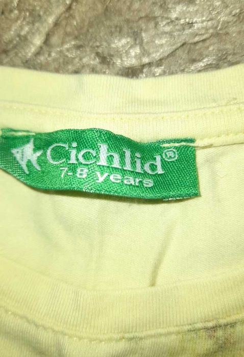 Две детски тениски -7- 8г., почти нови, 2 лв. за брой