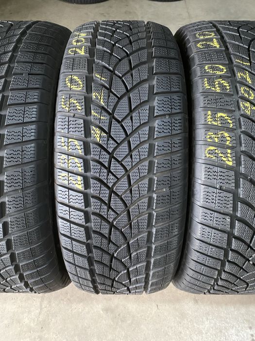 Anvelope iarna 235/50/20 Goodyear Ultra Grip Performance 235 50 20 R20