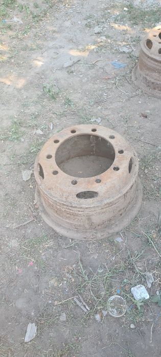 Pirostrie Ceaun volă