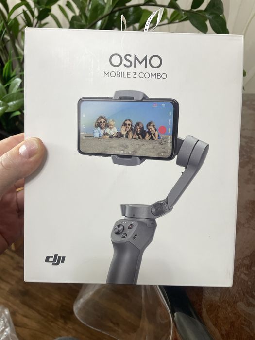 Стабилизатор для сьёмок под телефон . DJI OSMO 3