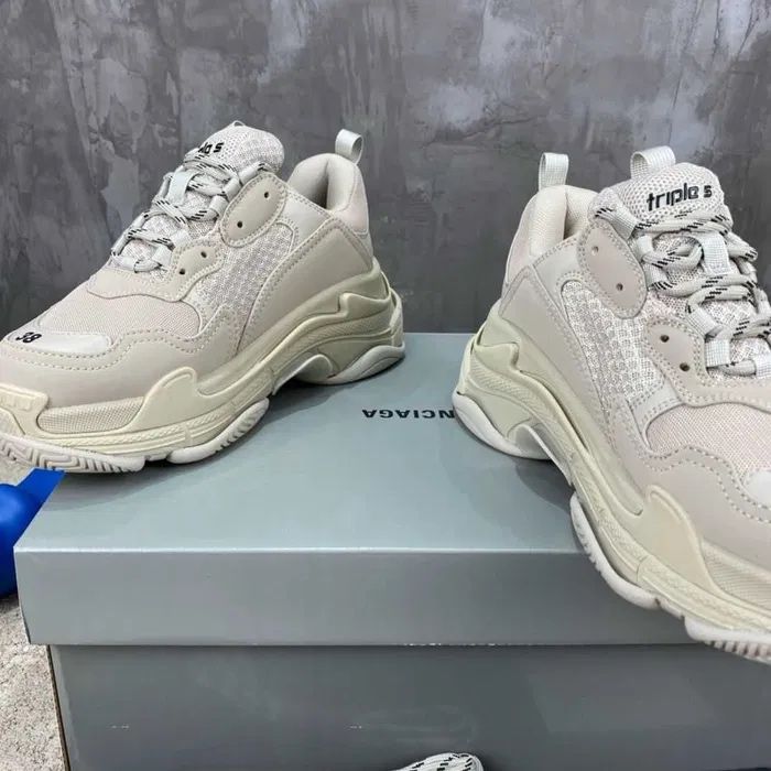 Balenciaga Triple S crem *calitate premium*