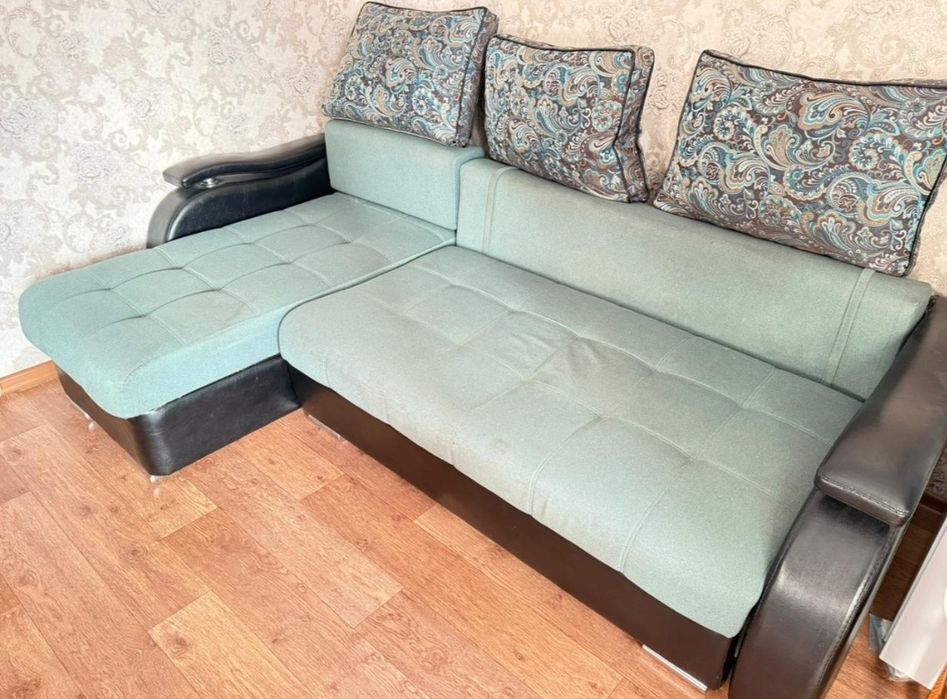 Продам угловой диван