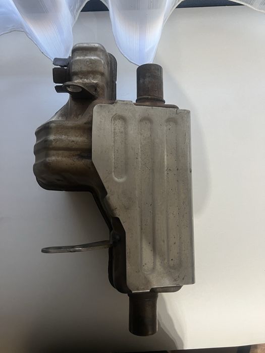 Катализатор / средно гърне за Triumph Rocket 3