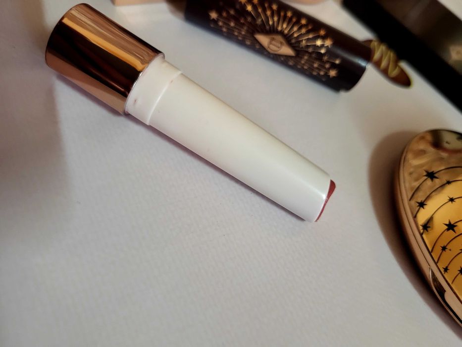 Charlotte Tilbury cosmetice