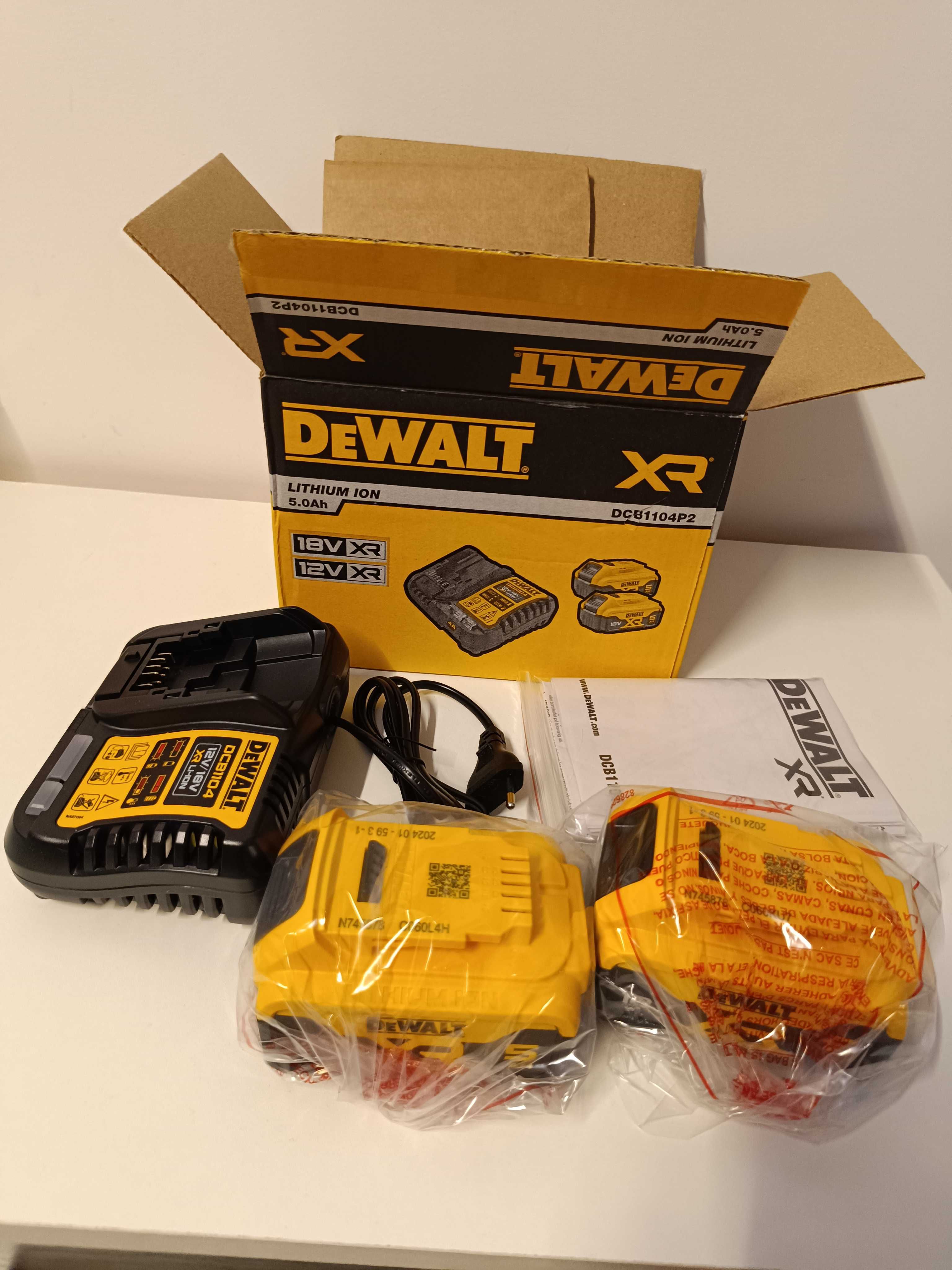 Dewalt DCB1104P2