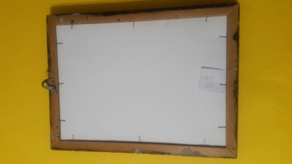 Черно бяла графика от много известен художник. Има и подпис.