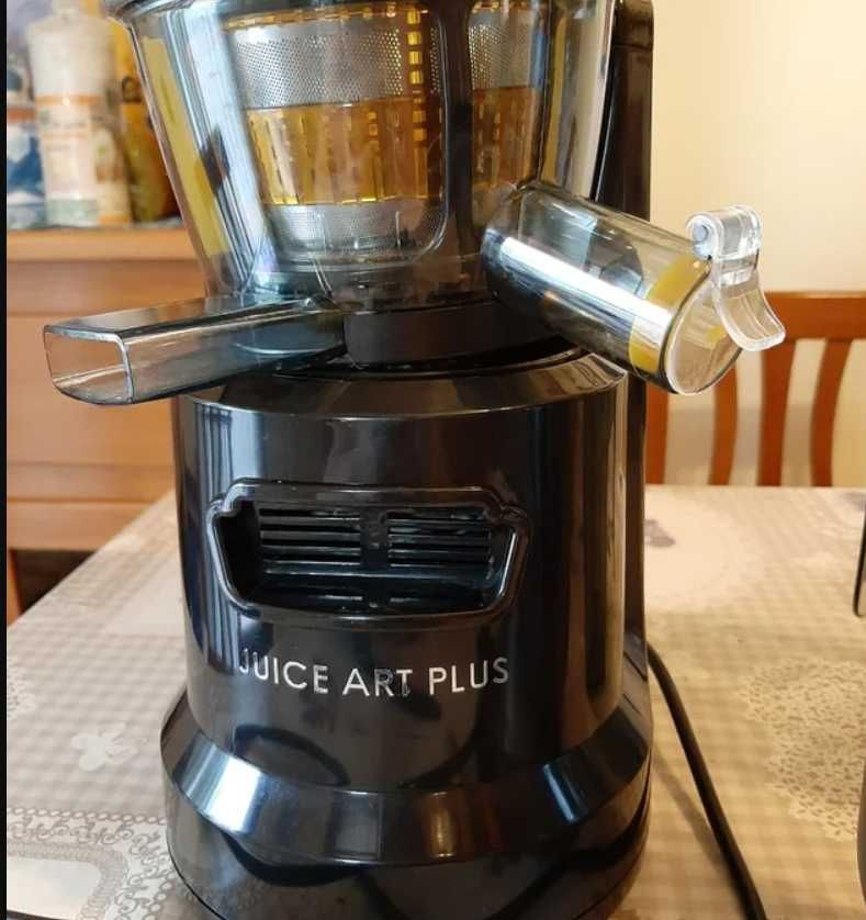 Продавам сокоизстисквачка Juice Art Plus – отлично състояние