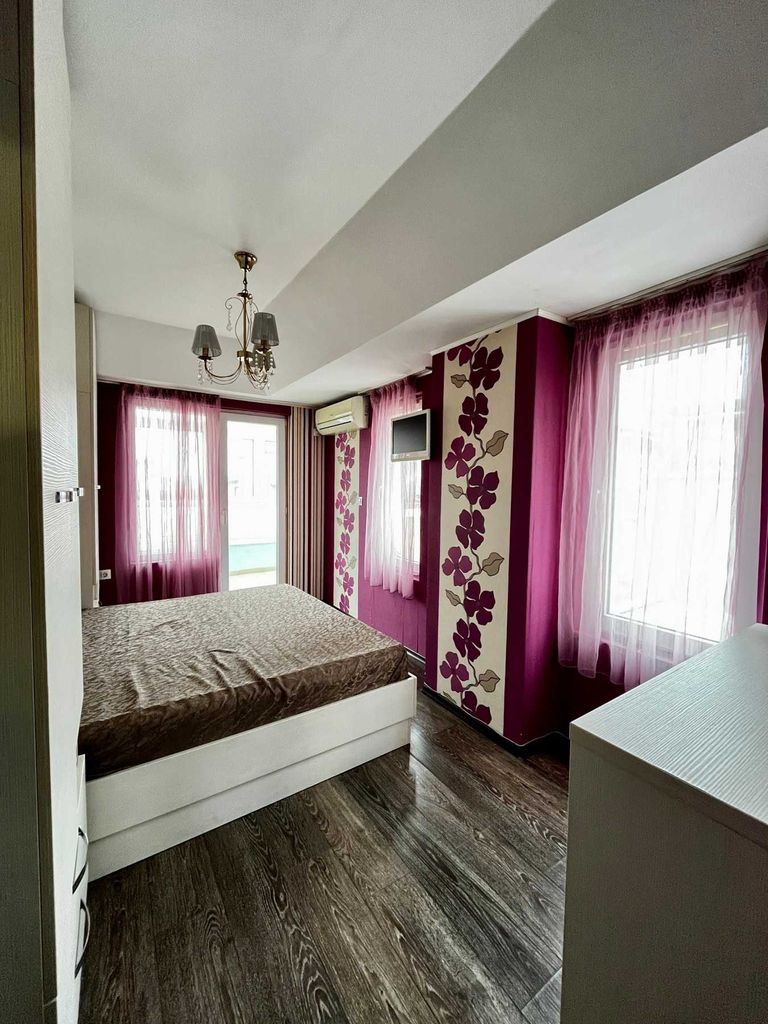 Дава се под наем Двустаен апартамент в Бургас, Изгрев - 62 кв.м за 408 € - Снимка #7