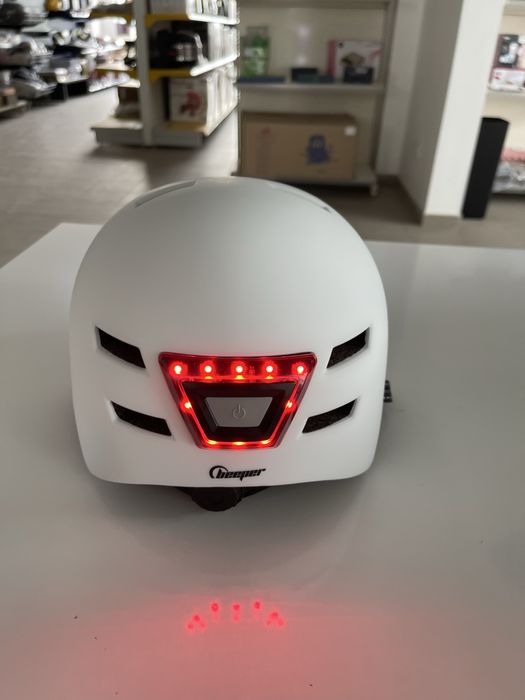 Cască de biciclete Beeper cu lumini integrate