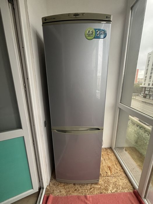 Продам холодильник Lg