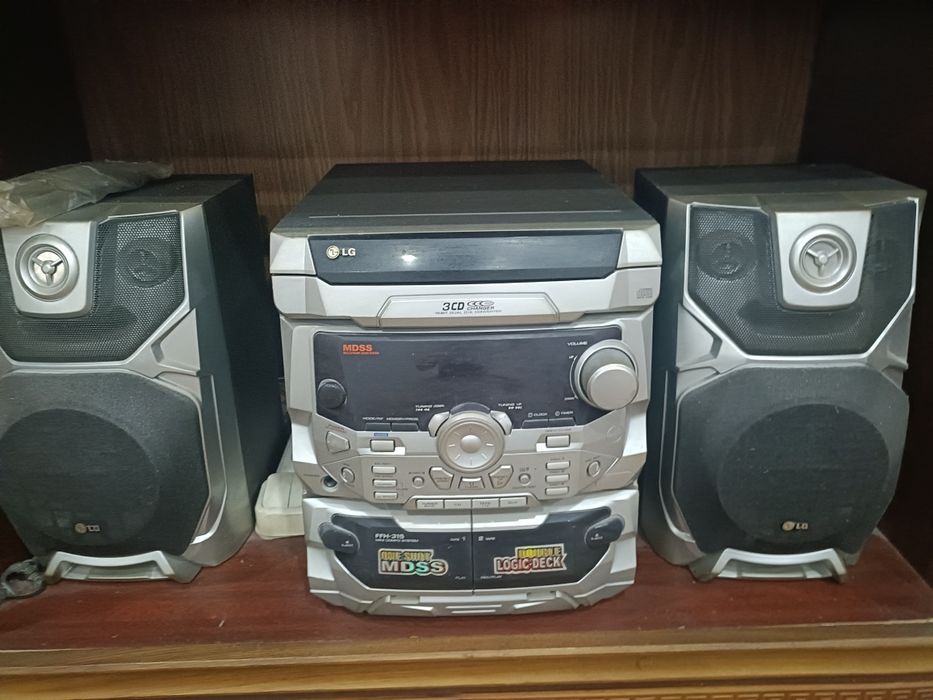 Продам музыкальный центр