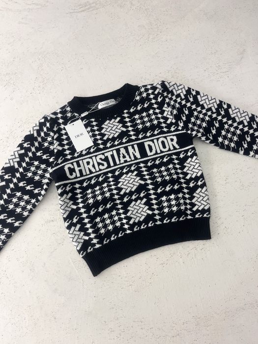 CD дамски пуловер New Season