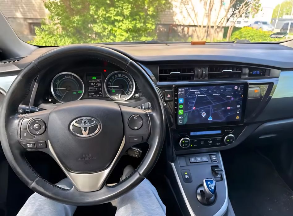 Navigatie android Toyota Corolla Auris GPS Waze YouTube Carplay