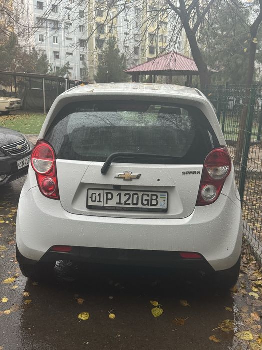 Автомабиль спарк