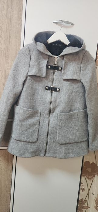 Вълнено палто ZARA размер XS,като ново