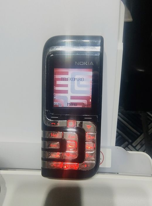 Nokia 7260 ( decodat, aproape impecabil)