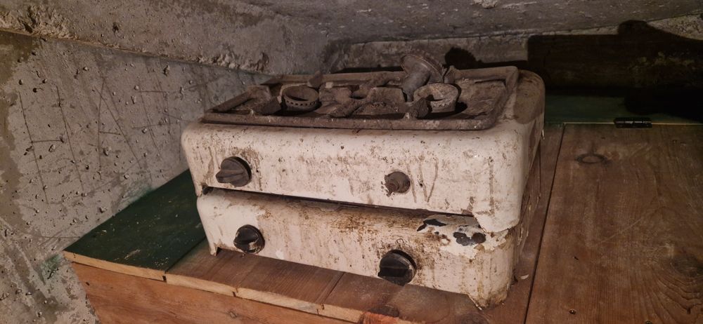 Продам газ плиту