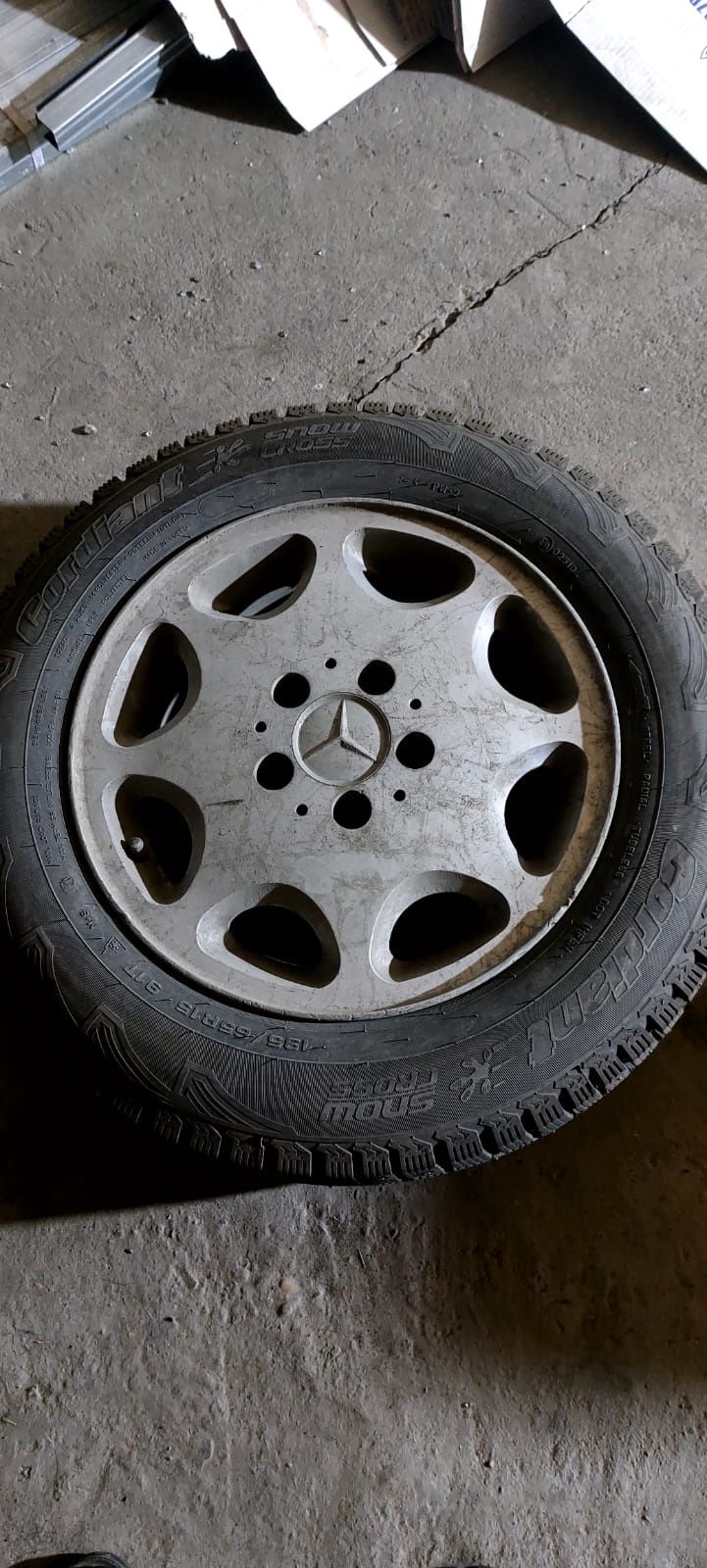 Продам шины 195/65R15 с диском