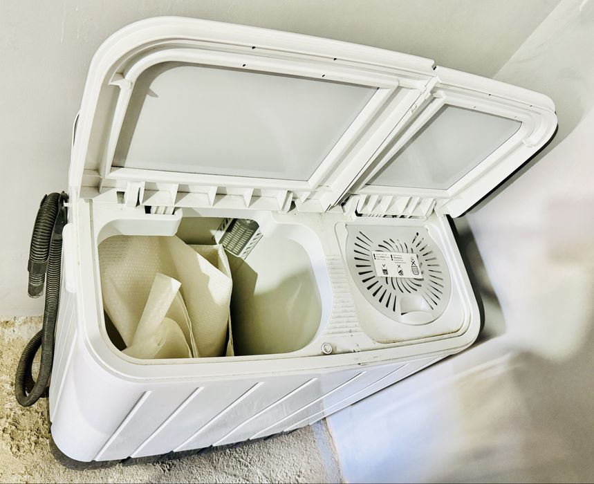 Стиральная машина полуавтомат почти новая. Звоните