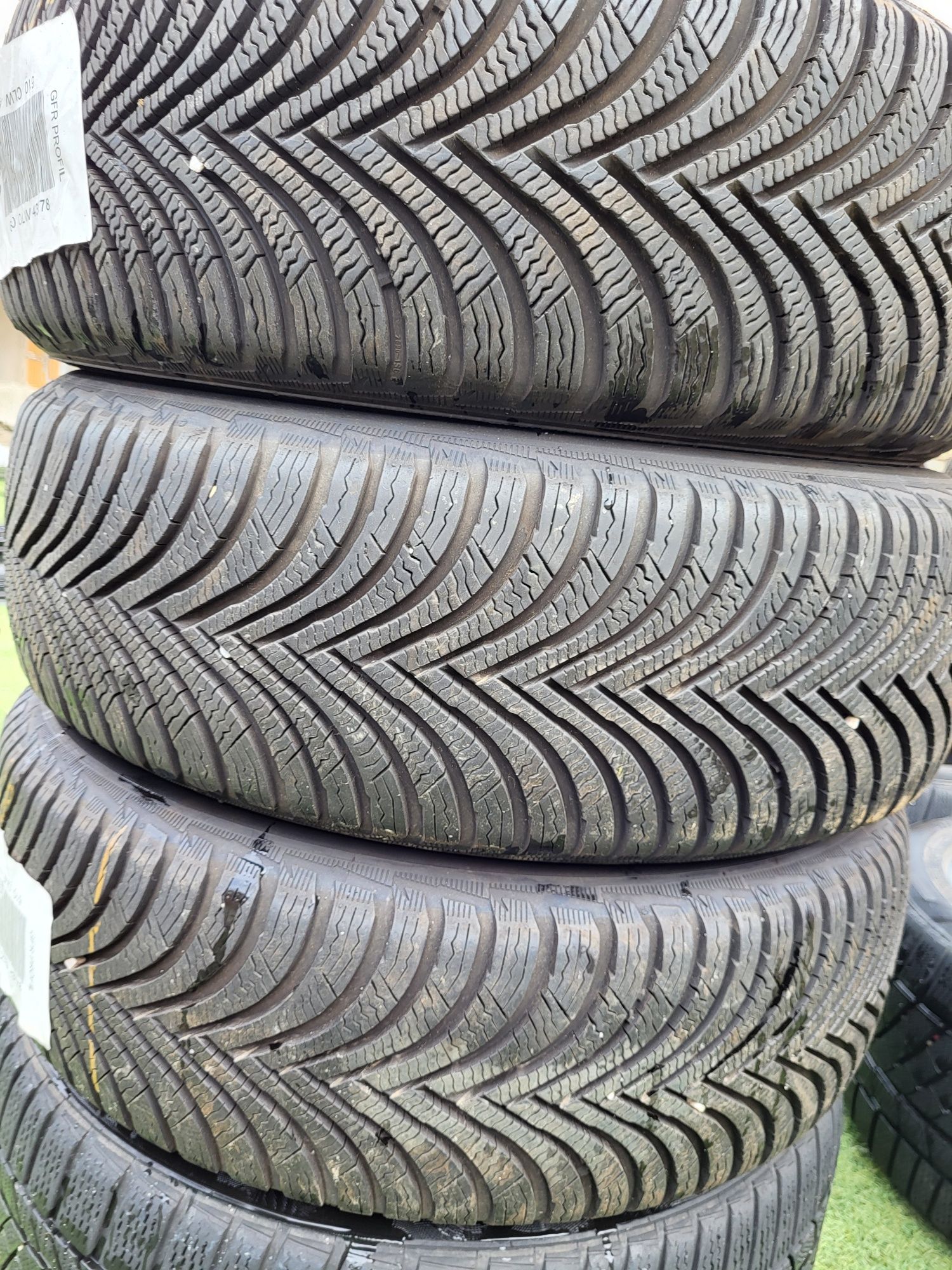 4 бр зимни 205/60/16 Michelin