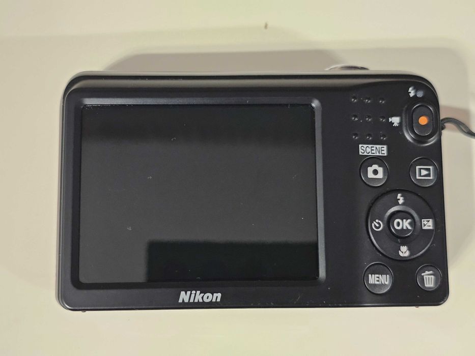 Aparat foto pe film Nikon Coolpix L29 16.1 Mp 5xZoom Y2K