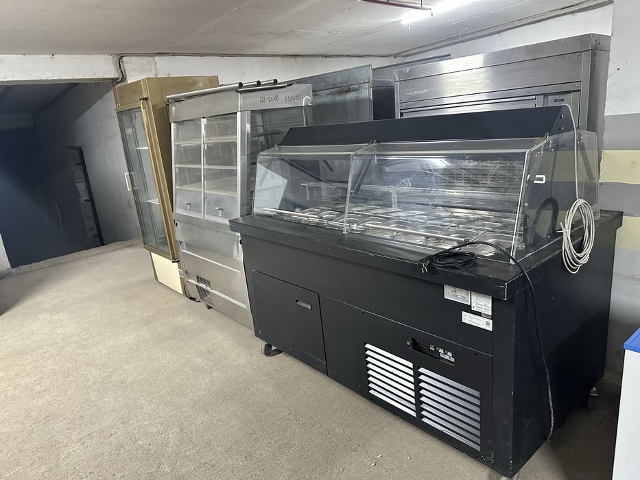 Холодильная витрина ,линия раздачи,ларь,оборудование для бизнеса