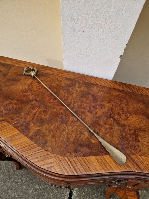 Голяма антикварна английска бронзова обувалка