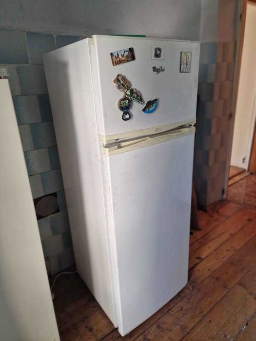 Frigider Whirlpool