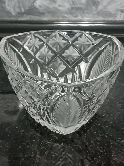 Хрусталлар сотилади